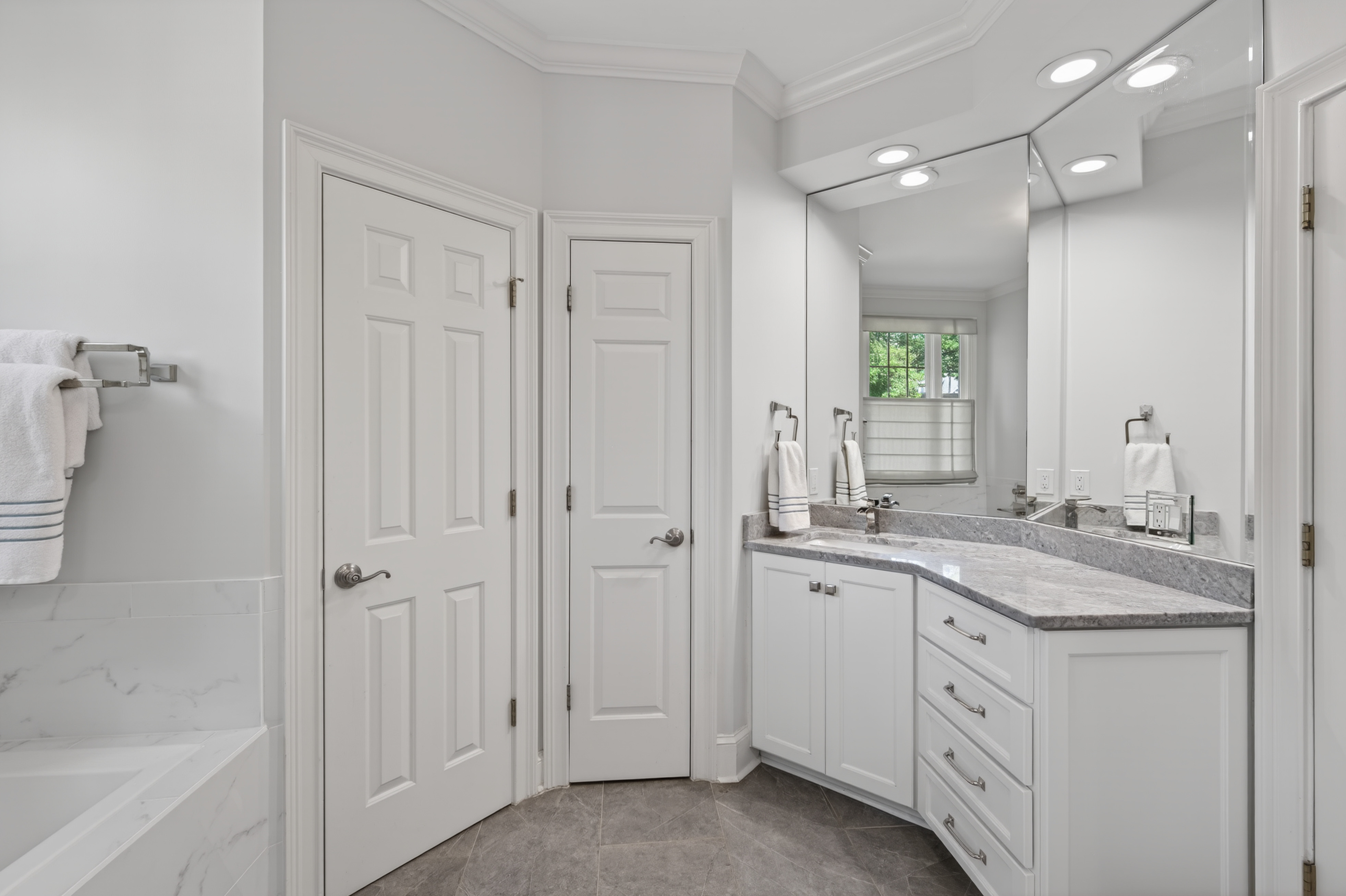 1010 Whatley's Mill Lane image 33